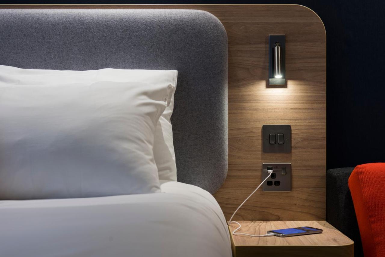 Holiday Inn Express - Bicester By Ihg Exteriör bild
