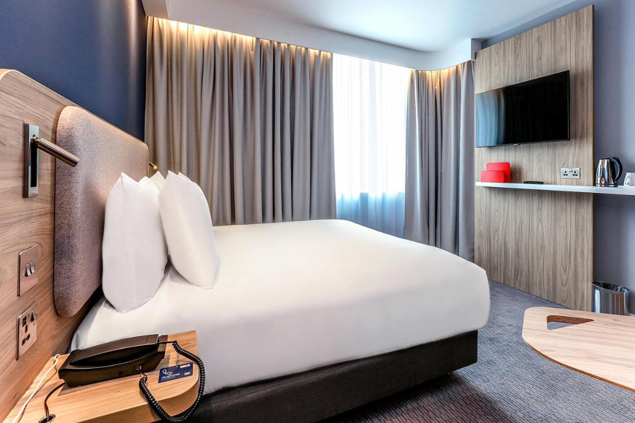 Holiday Inn Express - Bicester By Ihg Exteriör bild